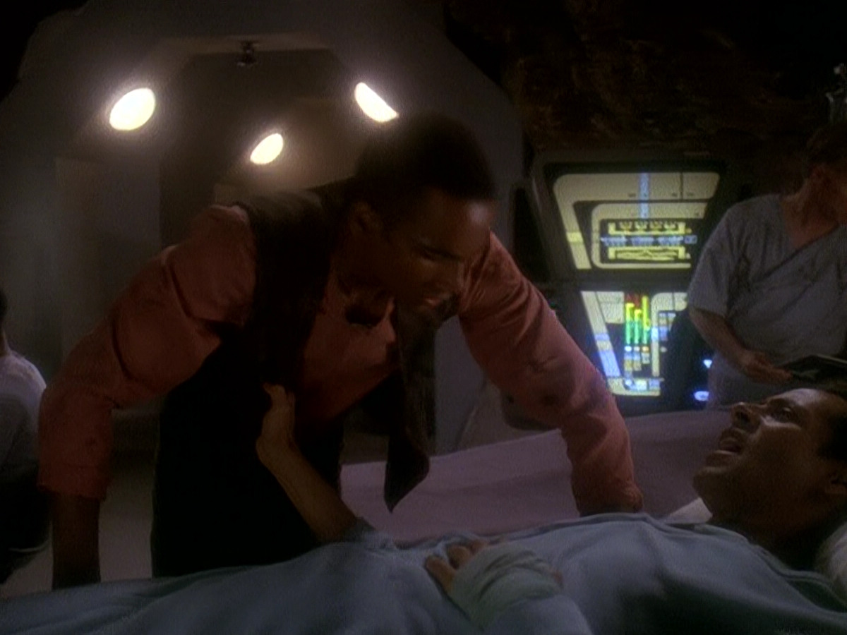 extant_StarTrek_DS9_5x04-NorTheBattleToTheStrong_02807.jpg