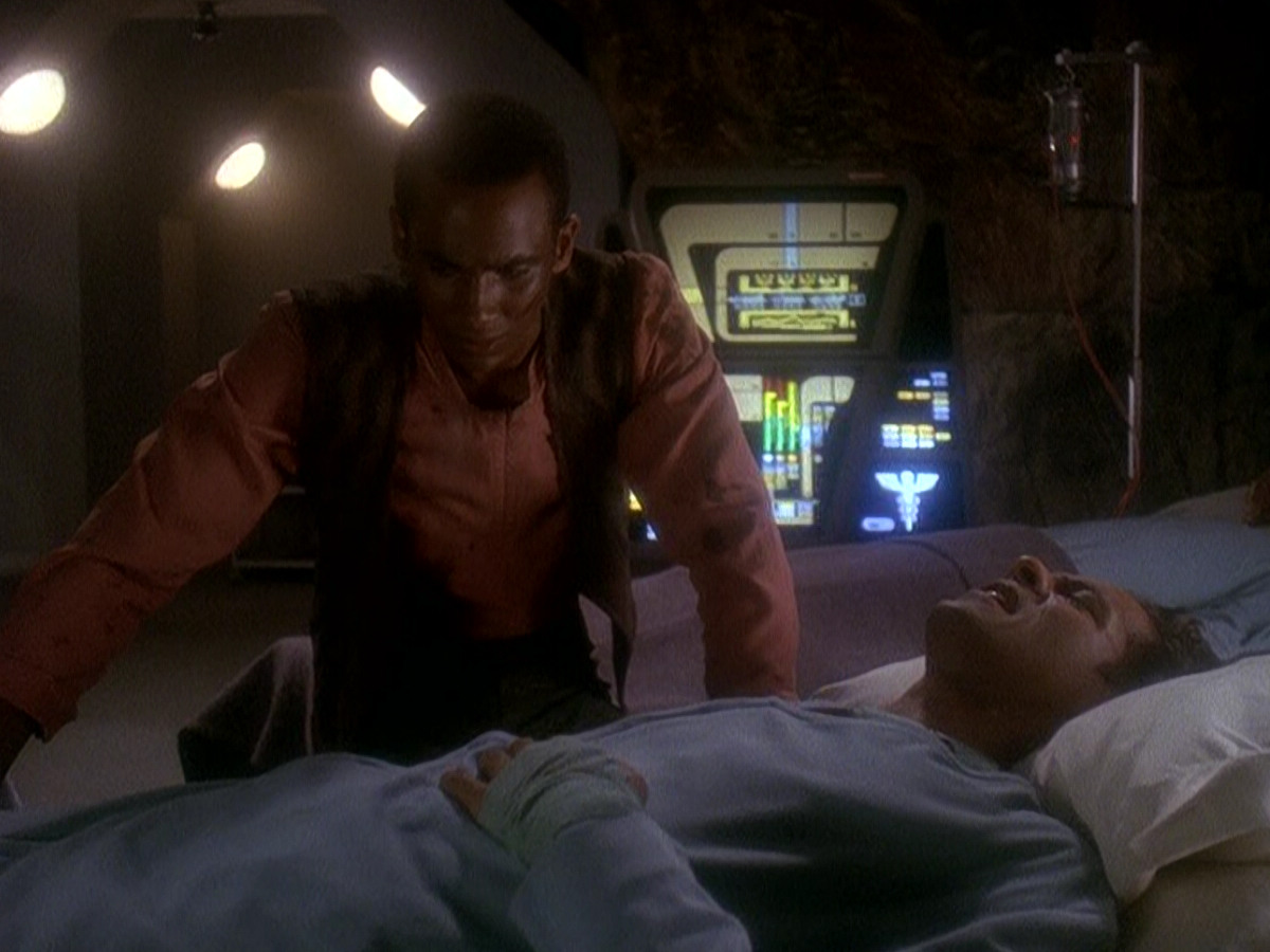 extant_StarTrek_DS9_5x04-NorTheBattleToTheStrong_02814.jpg