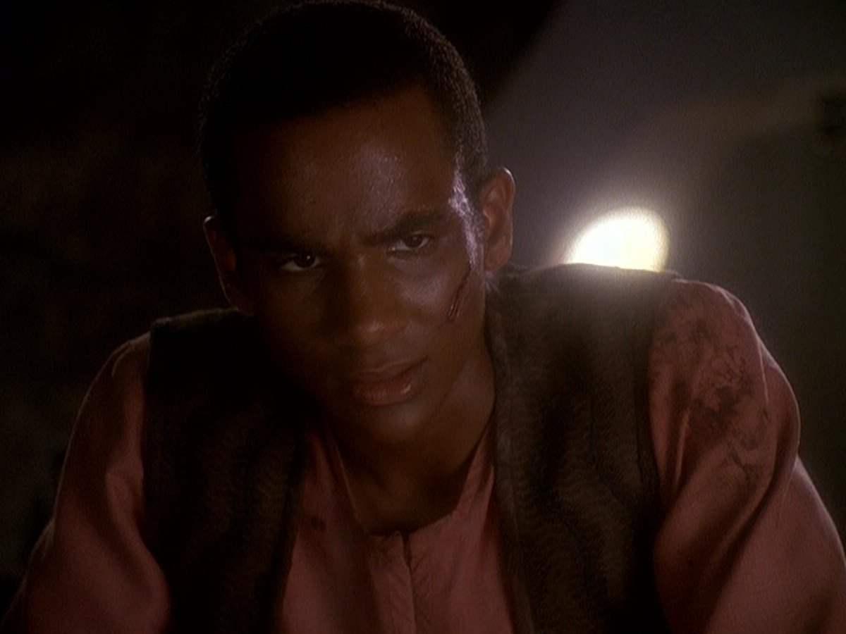 extant_StarTrek_DS9_5x04-NorTheBattleToTheStrong_02827.jpg