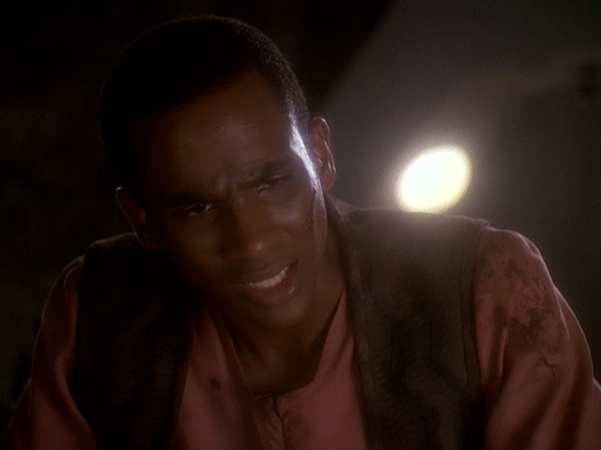 extant_StarTrek_DS9_5x04-NorTheBattleToTheStrong_02846.jpg