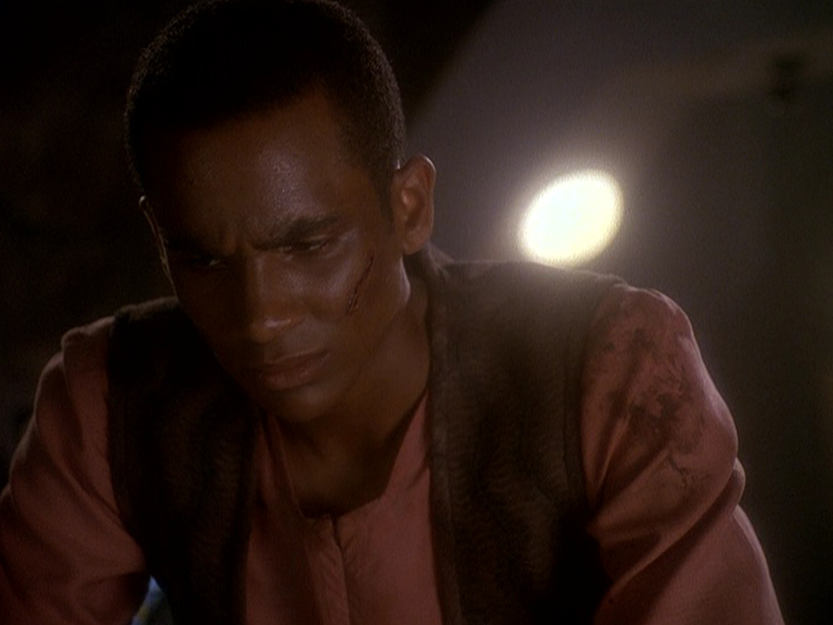 extant_StarTrek_DS9_5x04-NorTheBattleToTheStrong_02856.jpg