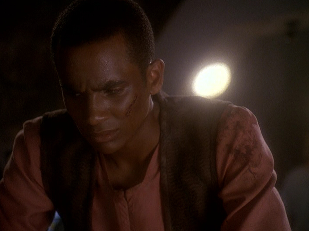extant_StarTrek_DS9_5x04-NorTheBattleToTheStrong_02857.jpg