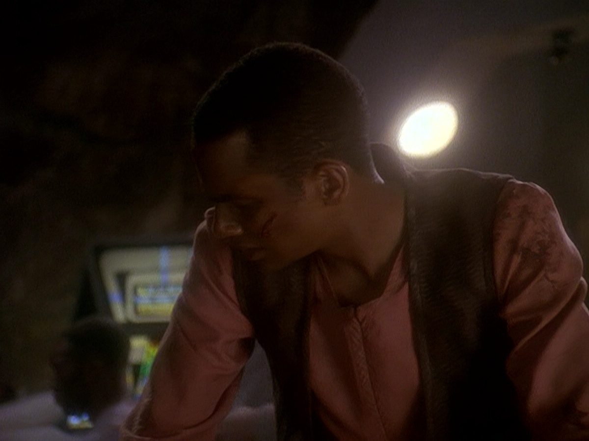 extant_StarTrek_DS9_5x04-NorTheBattleToTheStrong_02862.jpg