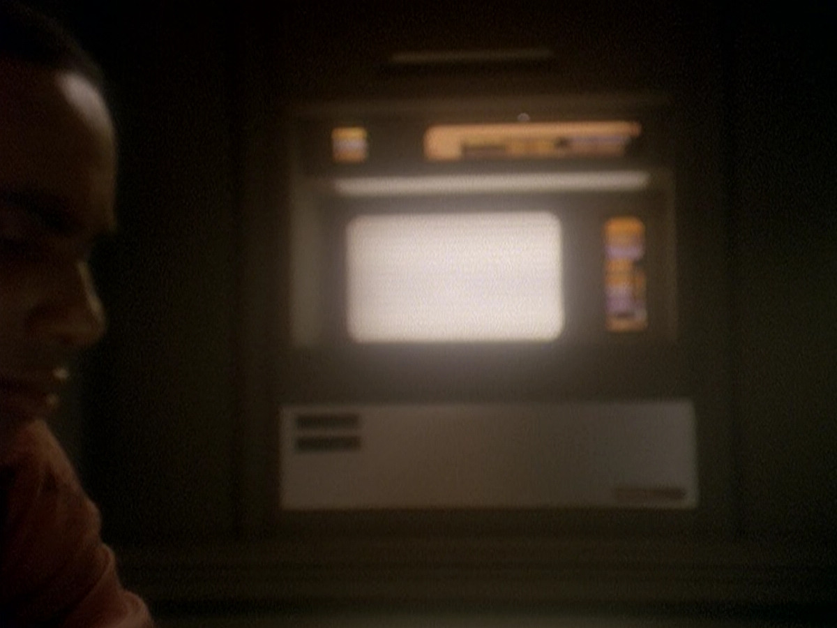 extant_StarTrek_DS9_5x04-NorTheBattleToTheStrong_02875.jpg
