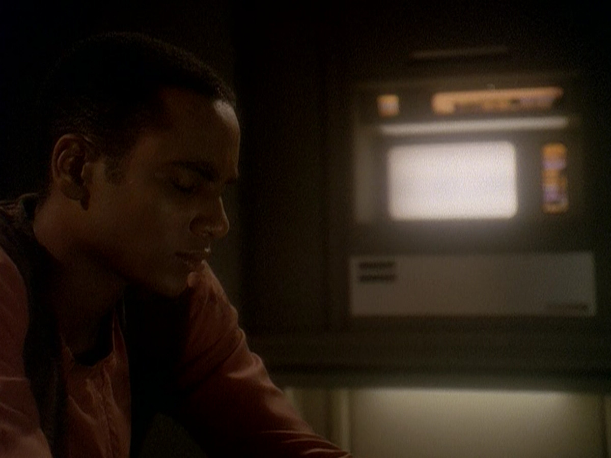 extant_StarTrek_DS9_5x04-NorTheBattleToTheStrong_02881.jpg