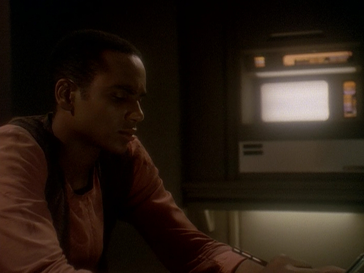 extant_StarTrek_DS9_5x04-NorTheBattleToTheStrong_02884.jpg
