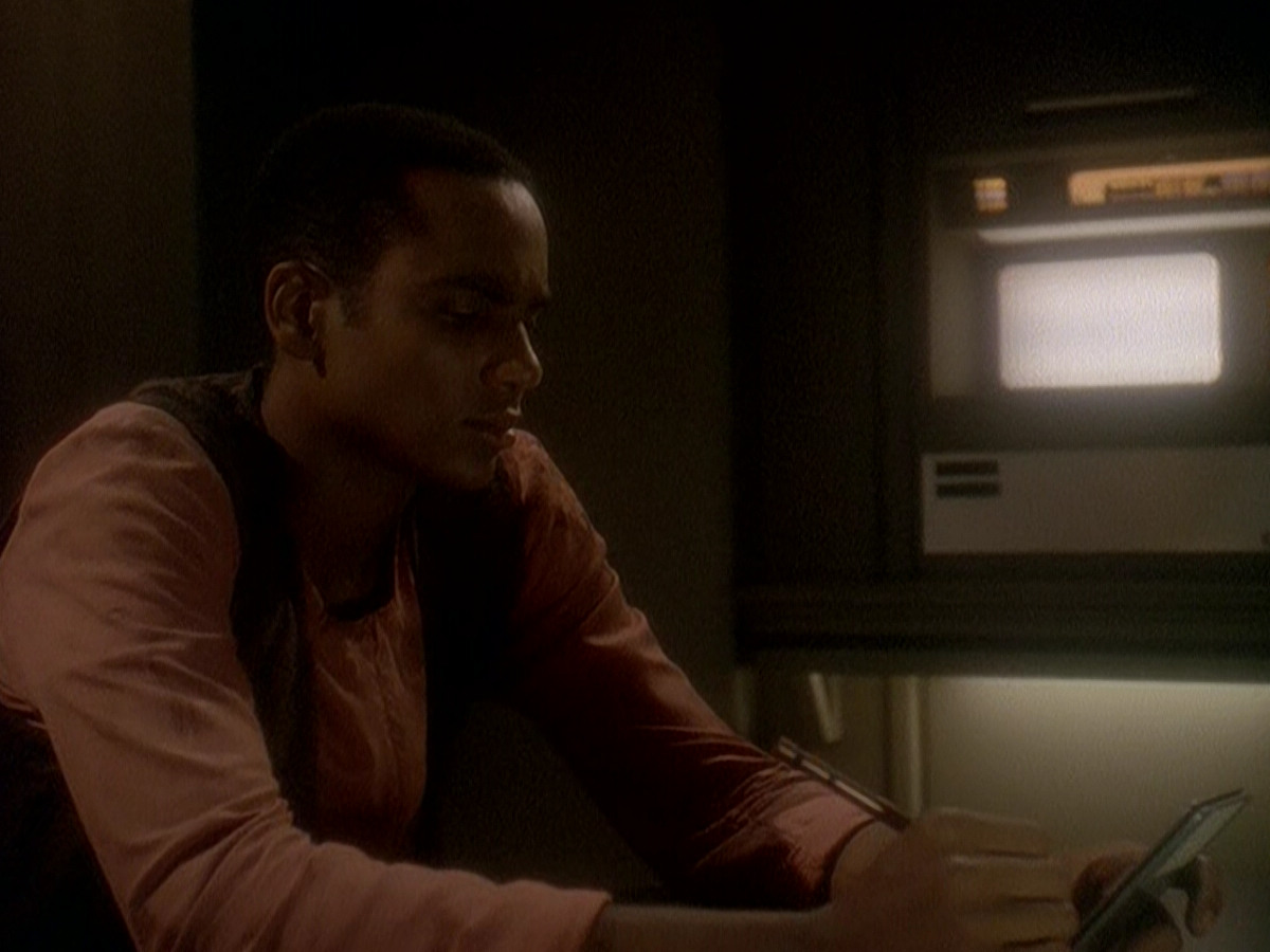 extant_StarTrek_DS9_5x04-NorTheBattleToTheStrong_02886.jpg