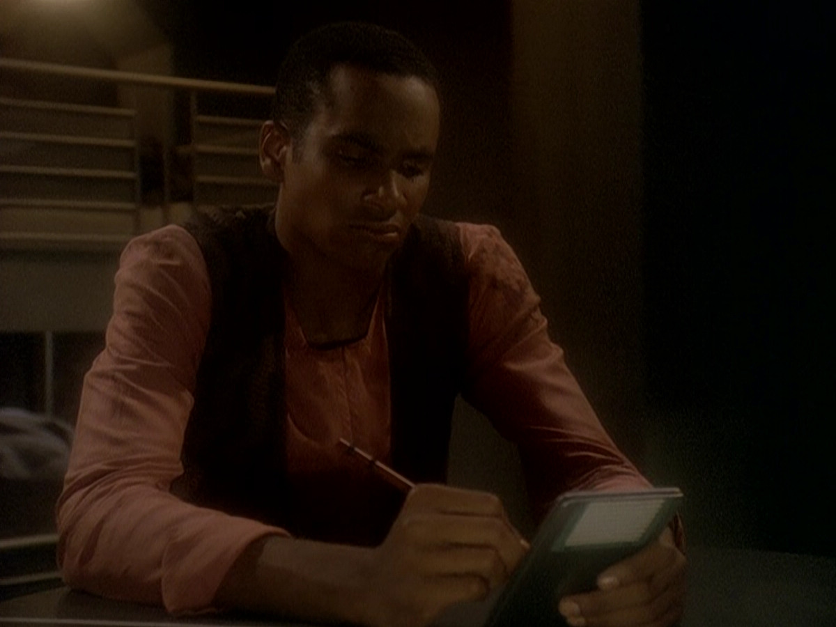extant_StarTrek_DS9_5x04-NorTheBattleToTheStrong_02901.jpg