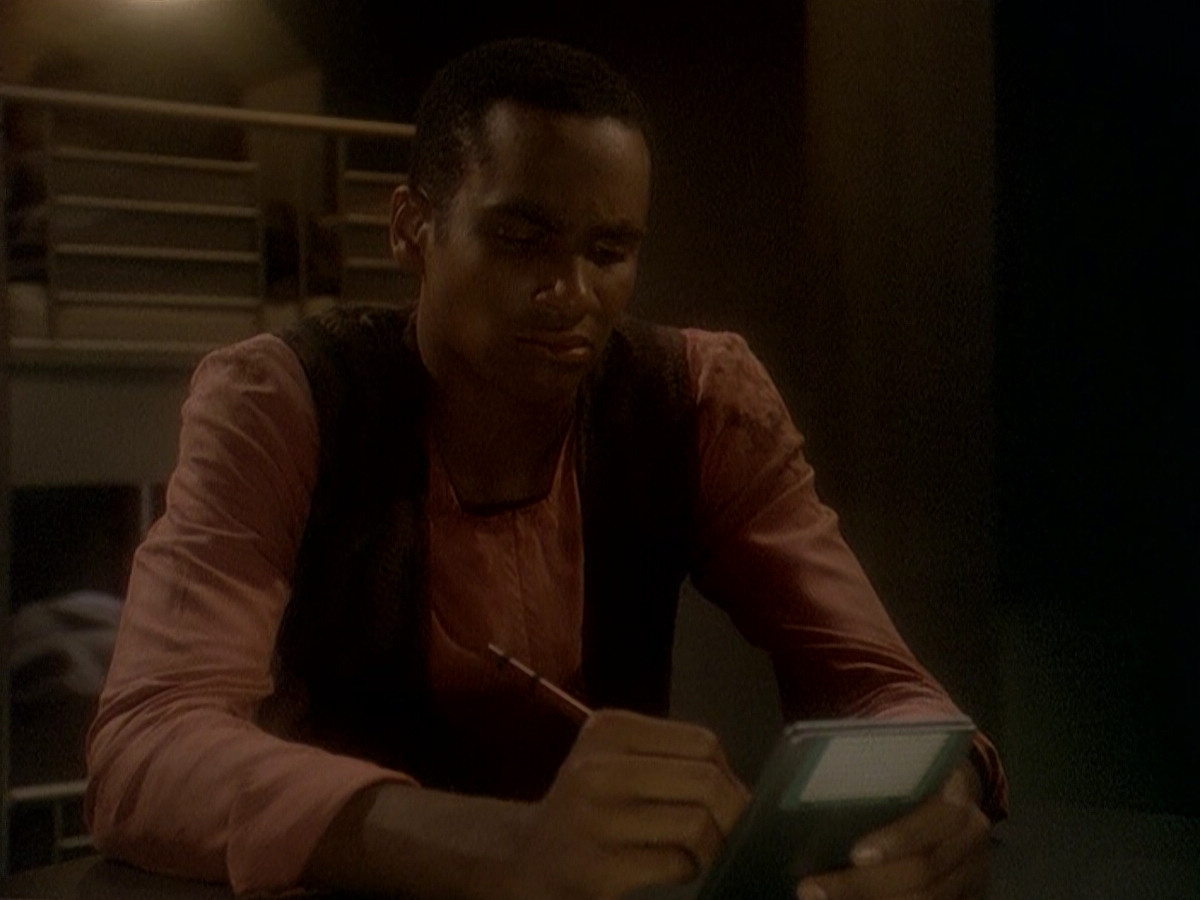 extant_StarTrek_DS9_5x04-NorTheBattleToTheStrong_02902.jpg