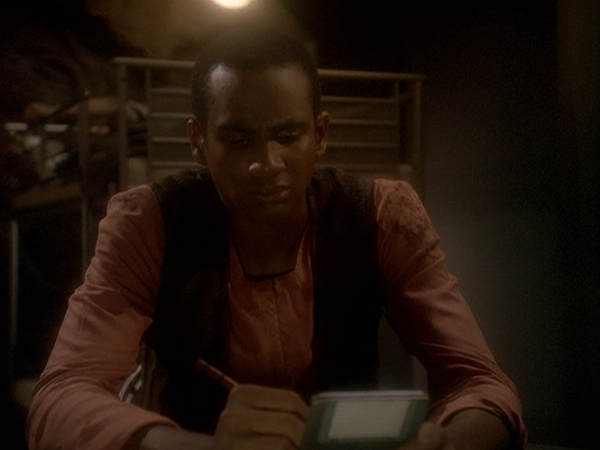 extant_StarTrek_DS9_5x04-NorTheBattleToTheStrong_02906.jpg