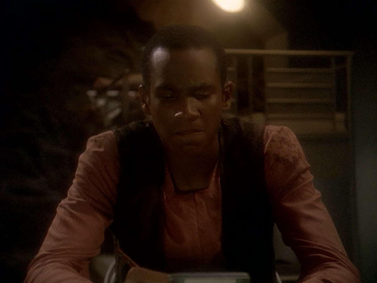 extant_StarTrek_DS9_5x04-NorTheBattleToTheStrong_02909.jpg