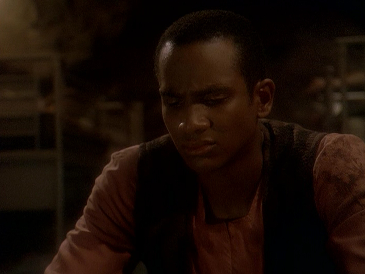 extant_StarTrek_DS9_5x04-NorTheBattleToTheStrong_02917.jpg