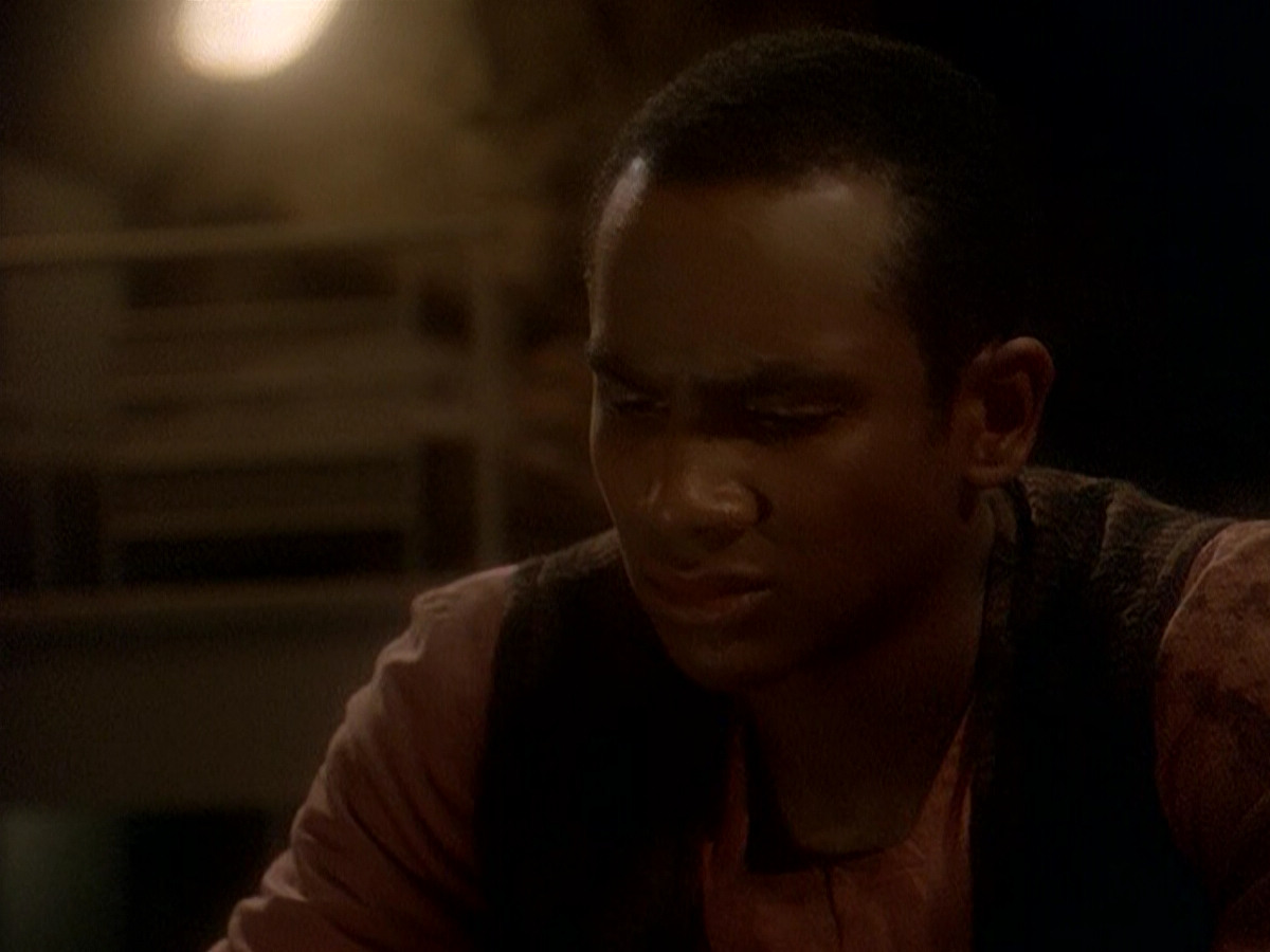 extant_StarTrek_DS9_5x04-NorTheBattleToTheStrong_02922.jpg