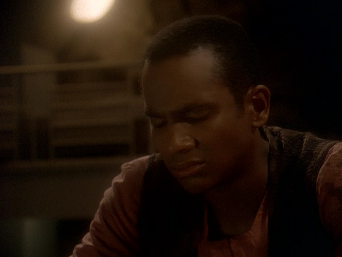 extant_StarTrek_DS9_5x04-NorTheBattleToTheStrong_02924.jpg