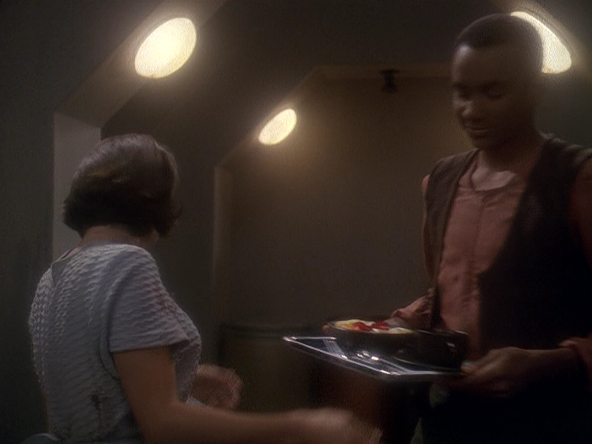 extant_StarTrek_DS9_5x04-NorTheBattleToTheStrong_02939.jpg