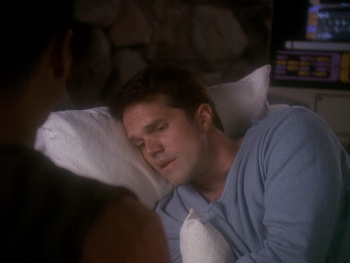 extant_StarTrek_DS9_5x04-NorTheBattleToTheStrong_02948.jpg