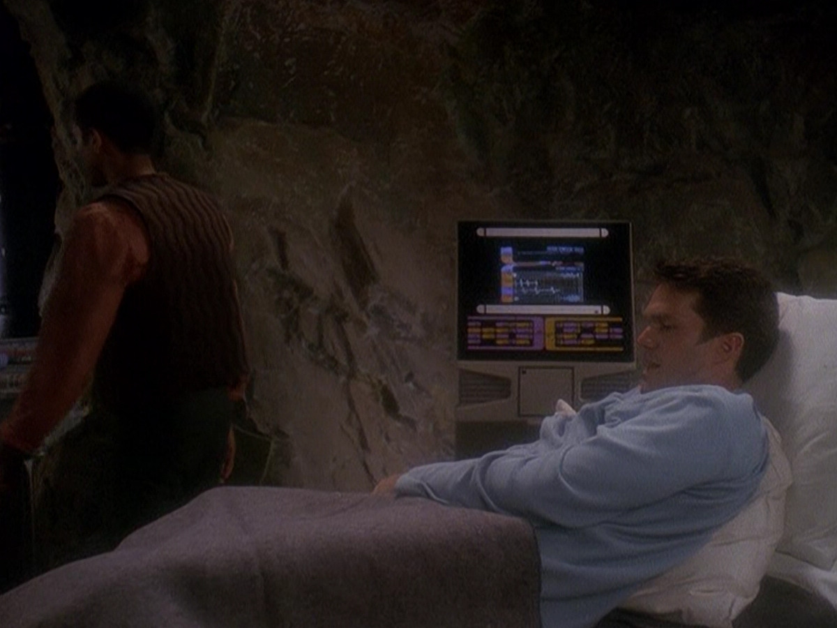 extant_StarTrek_DS9_5x04-NorTheBattleToTheStrong_02959.jpg