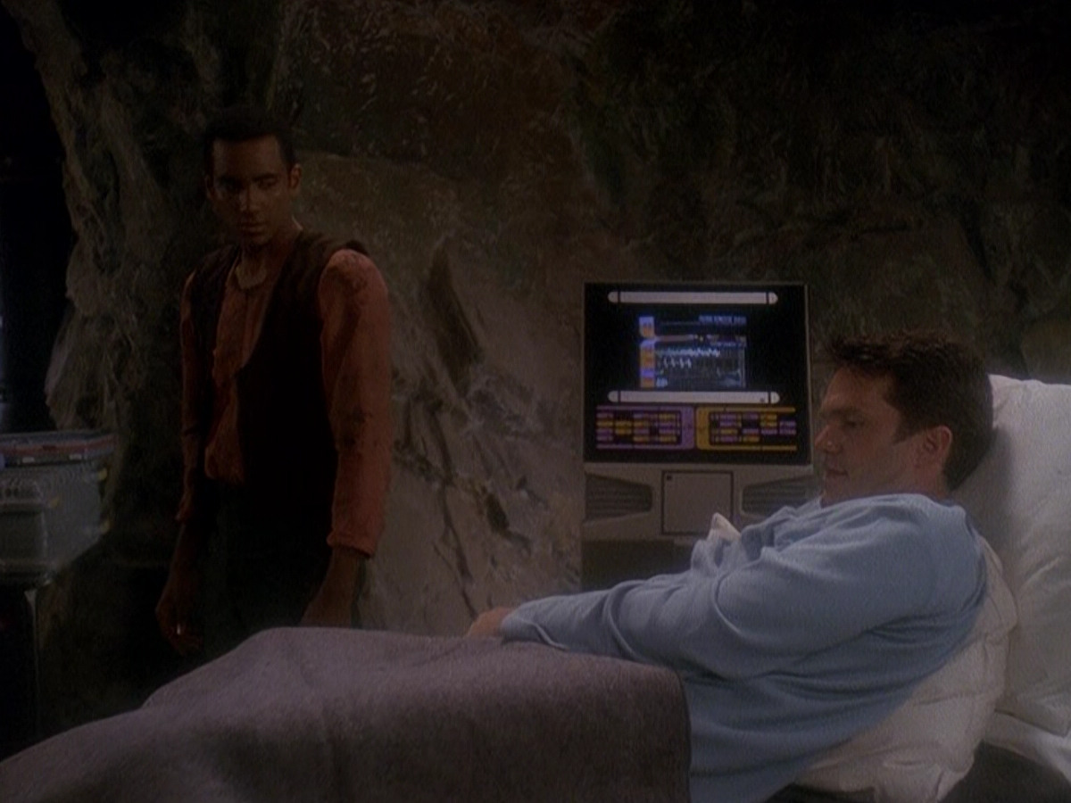 extant_StarTrek_DS9_5x04-NorTheBattleToTheStrong_02965.jpg