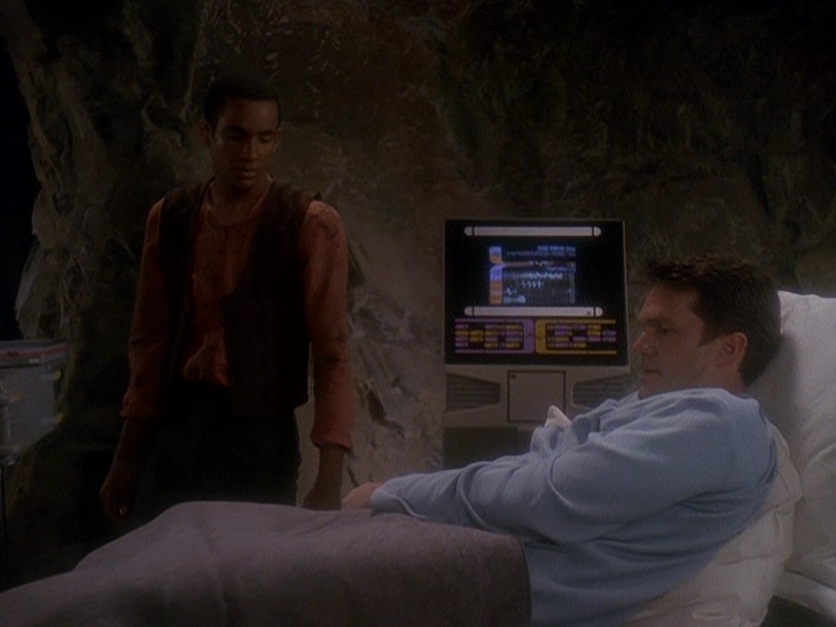 extant_StarTrek_DS9_5x04-NorTheBattleToTheStrong_02966.jpg