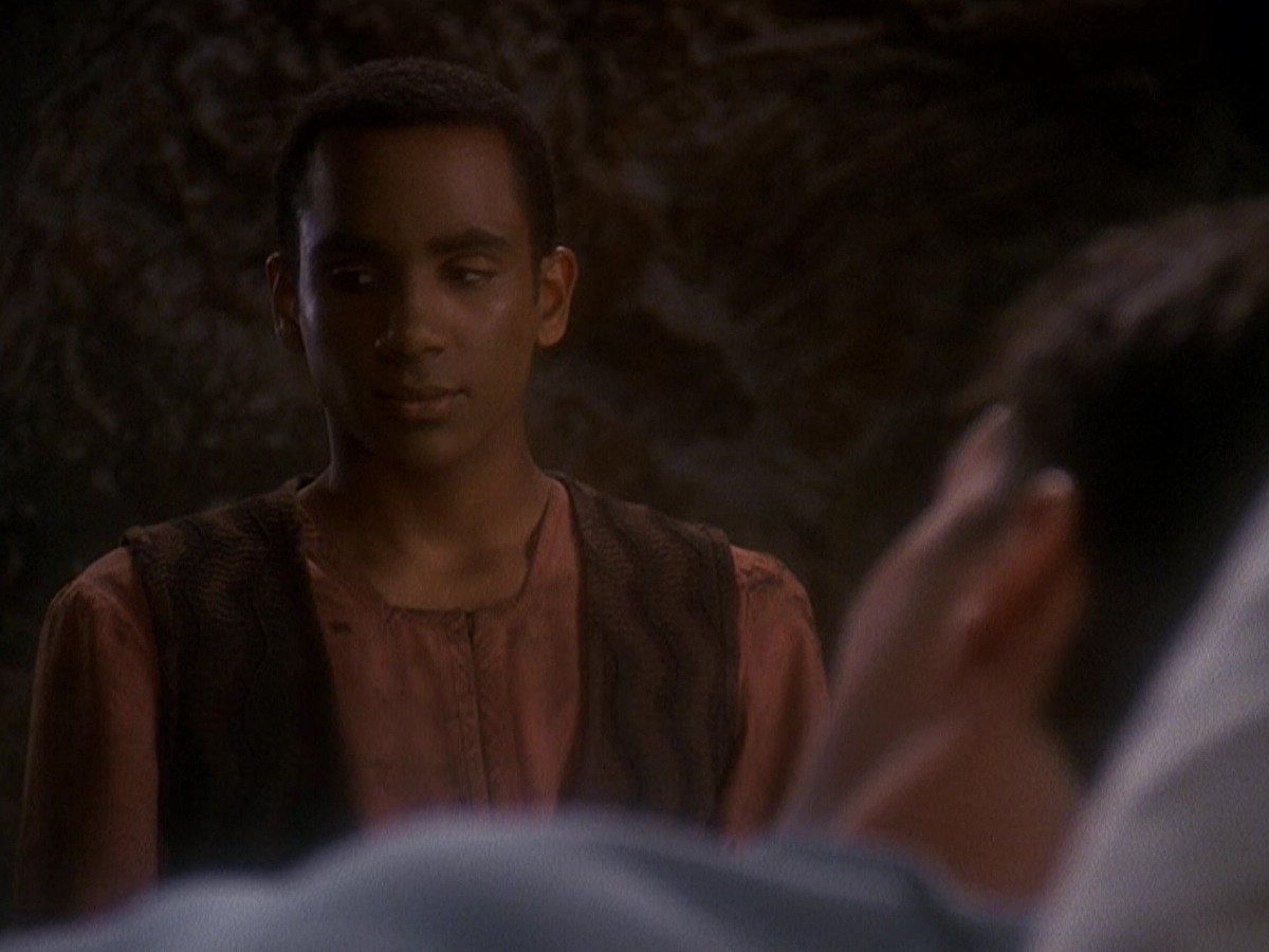 extant_StarTrek_DS9_5x04-NorTheBattleToTheStrong_02982.jpg
