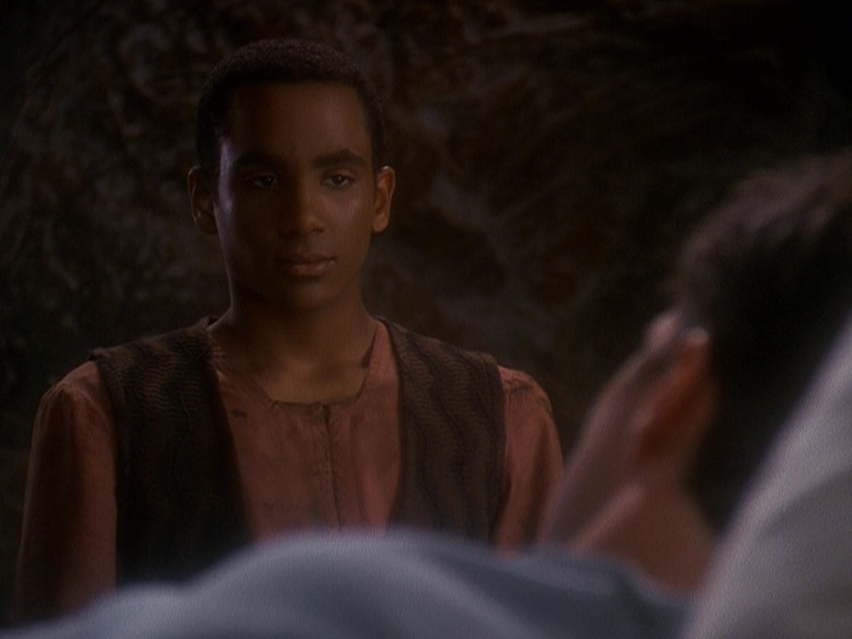 extant_StarTrek_DS9_5x04-NorTheBattleToTheStrong_02984.jpg