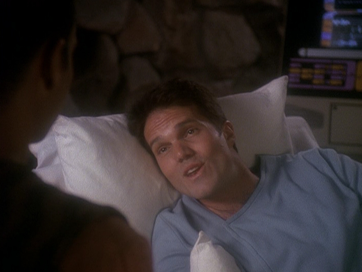 extant_StarTrek_DS9_5x04-NorTheBattleToTheStrong_02988.jpg