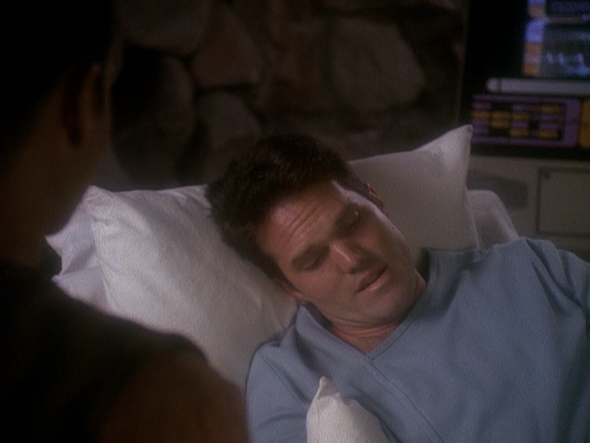 extant_StarTrek_DS9_5x04-NorTheBattleToTheStrong_02995.jpg