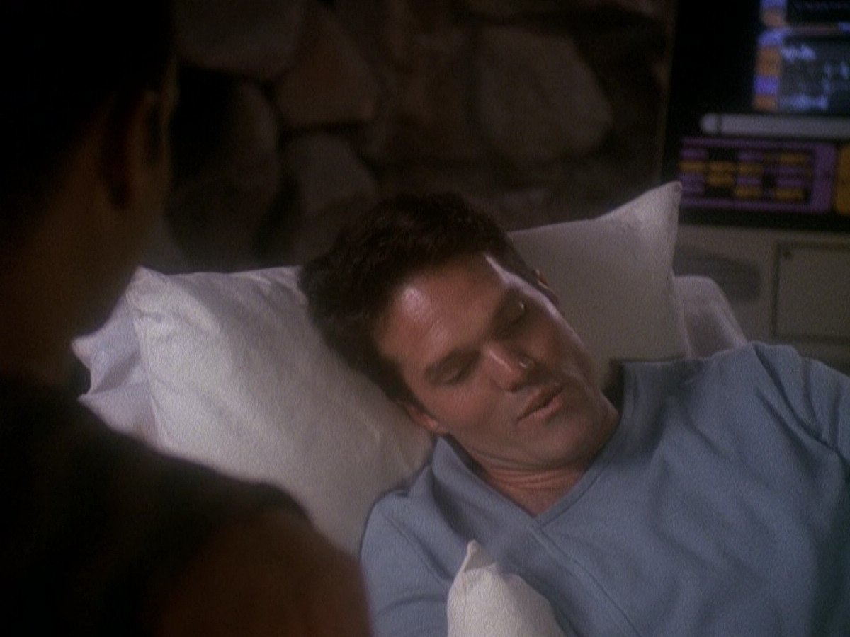 extant_StarTrek_DS9_5x04-NorTheBattleToTheStrong_03010.jpg