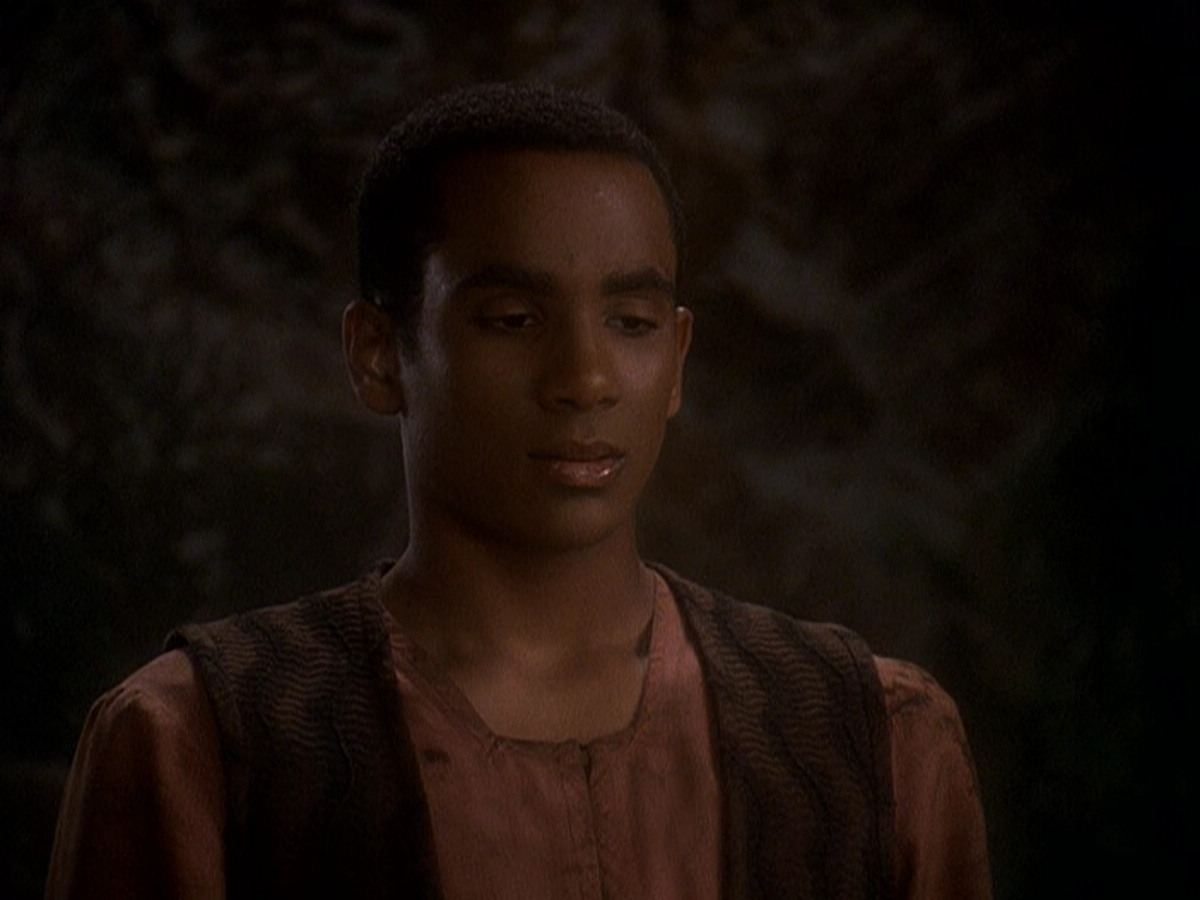 extant_StarTrek_DS9_5x04-NorTheBattleToTheStrong_03022.jpg