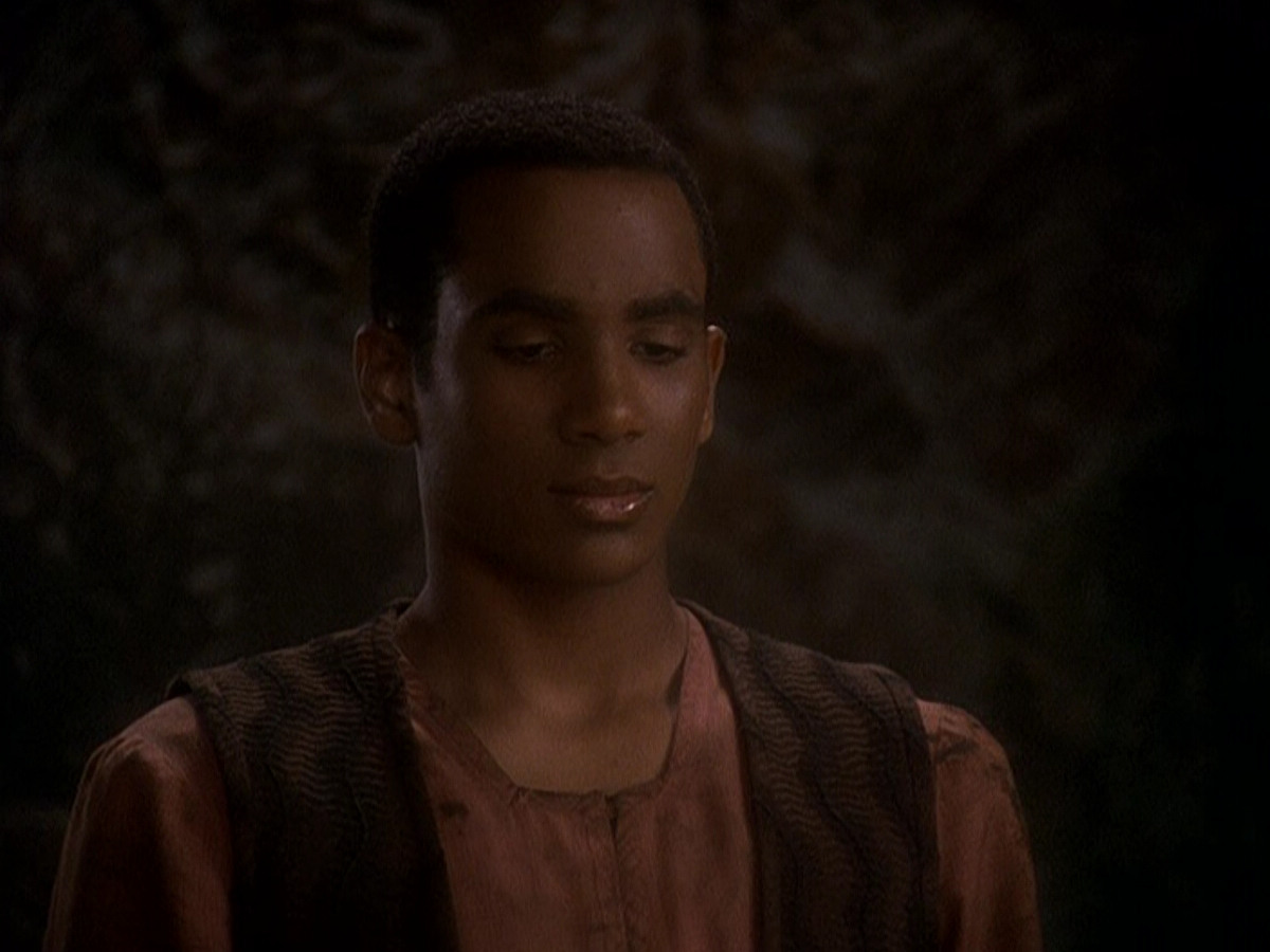 extant_StarTrek_DS9_5x04-NorTheBattleToTheStrong_03024.jpg