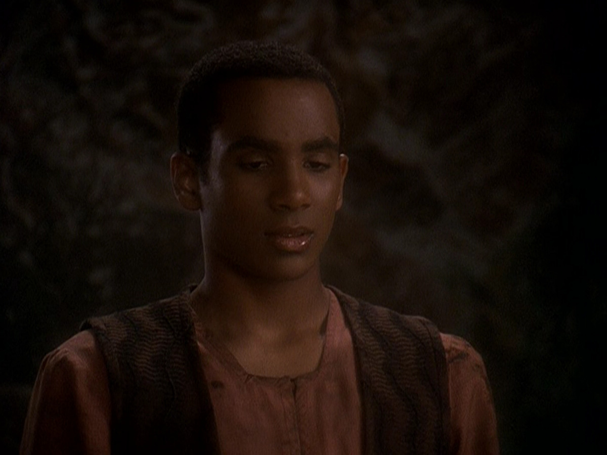 extant_StarTrek_DS9_5x04-NorTheBattleToTheStrong_03025.jpg