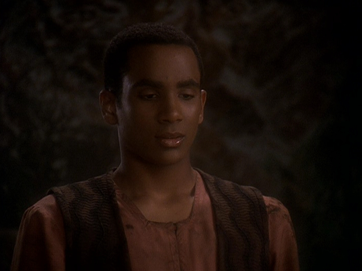 extant_StarTrek_DS9_5x04-NorTheBattleToTheStrong_03026.jpg
