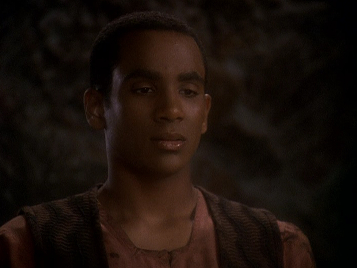 extant_StarTrek_DS9_5x04-NorTheBattleToTheStrong_03041.jpg