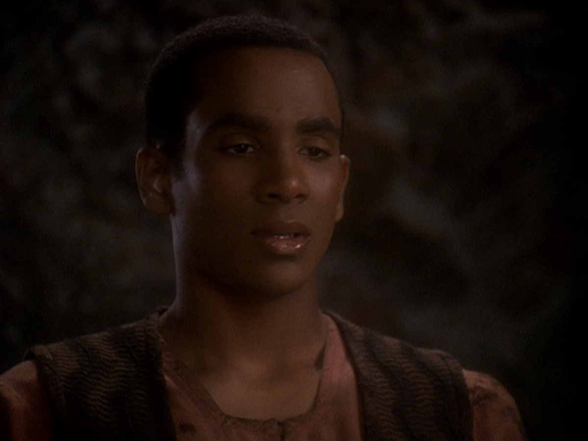 extant_StarTrek_DS9_5x04-NorTheBattleToTheStrong_03043.jpg