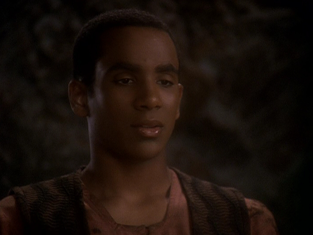 extant_StarTrek_DS9_5x04-NorTheBattleToTheStrong_03044.jpg
