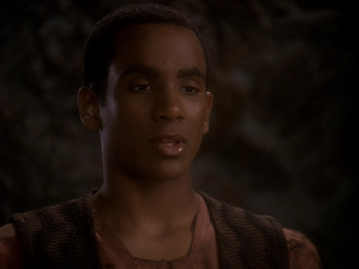 extant_StarTrek_DS9_5x04-NorTheBattleToTheStrong_03046.jpg