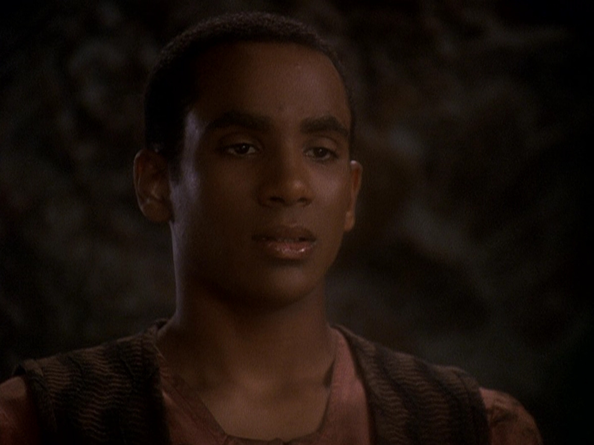 extant_StarTrek_DS9_5x04-NorTheBattleToTheStrong_03054.jpg