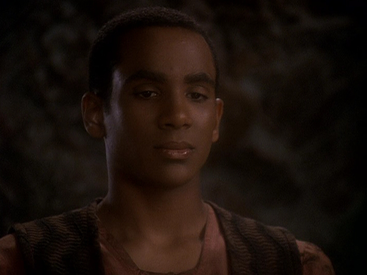 extant_StarTrek_DS9_5x04-NorTheBattleToTheStrong_03055.jpg