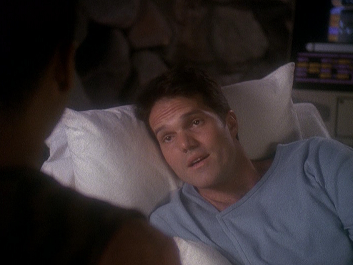 extant_StarTrek_DS9_5x04-NorTheBattleToTheStrong_03097.jpg