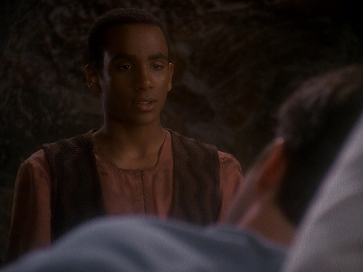 extant_StarTrek_DS9_5x04-NorTheBattleToTheStrong_03102.jpg