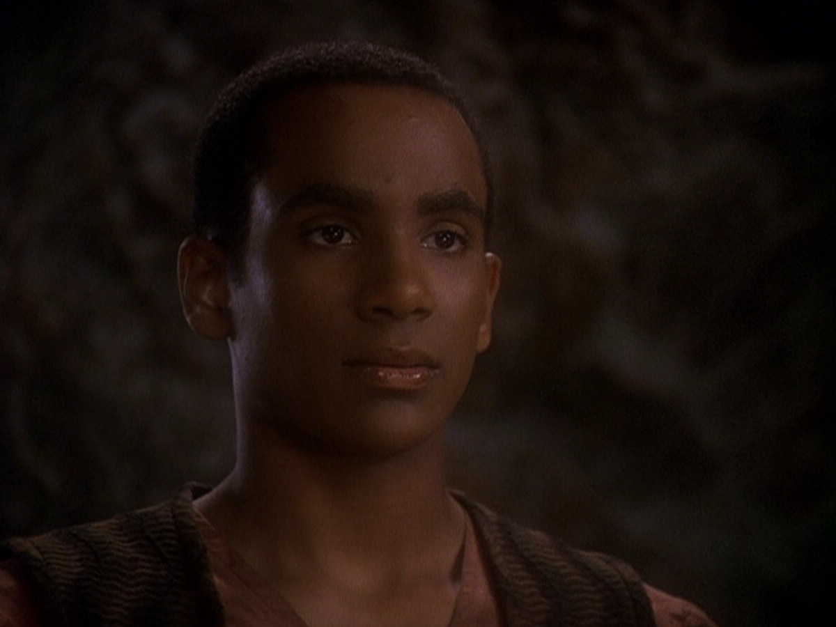 extant_StarTrek_DS9_5x04-NorTheBattleToTheStrong_03113.jpg
