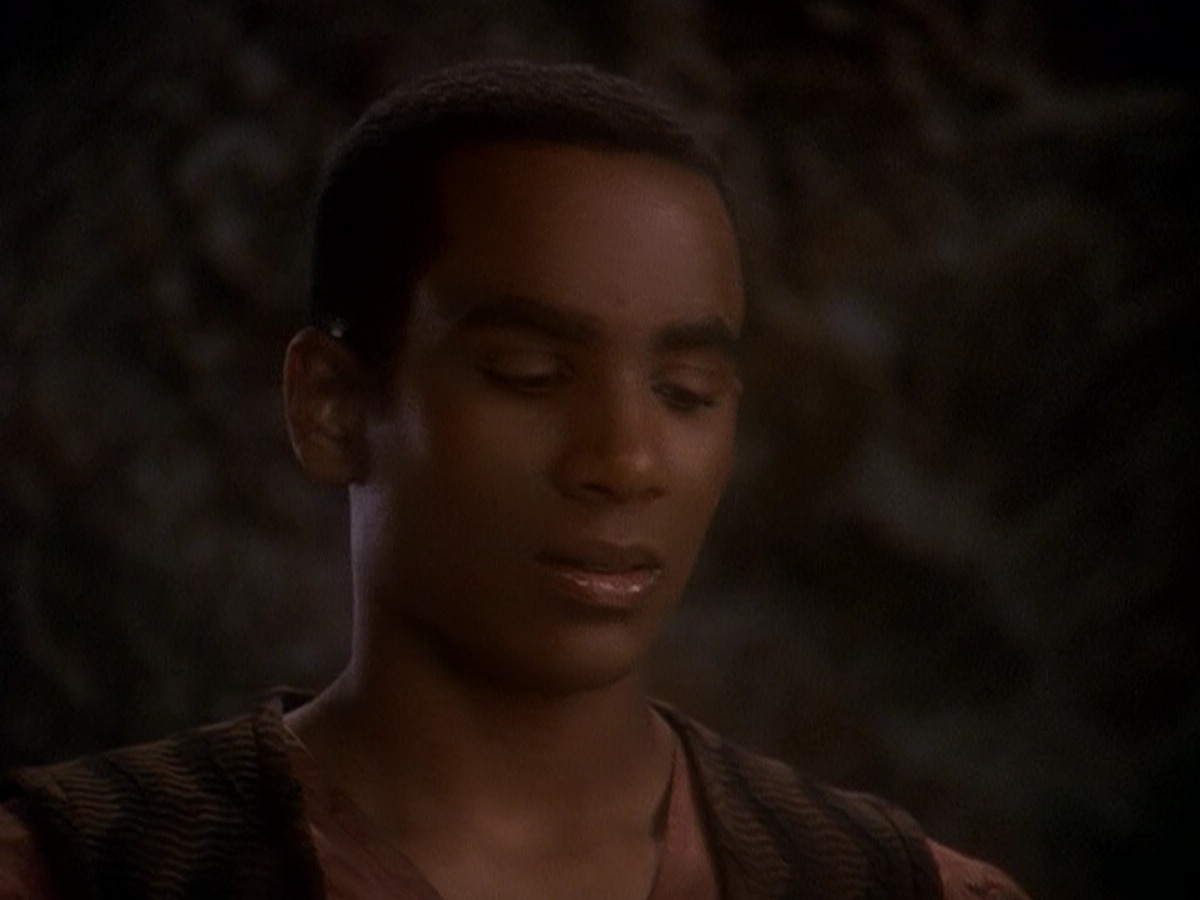 extant_StarTrek_DS9_5x04-NorTheBattleToTheStrong_03134.jpg