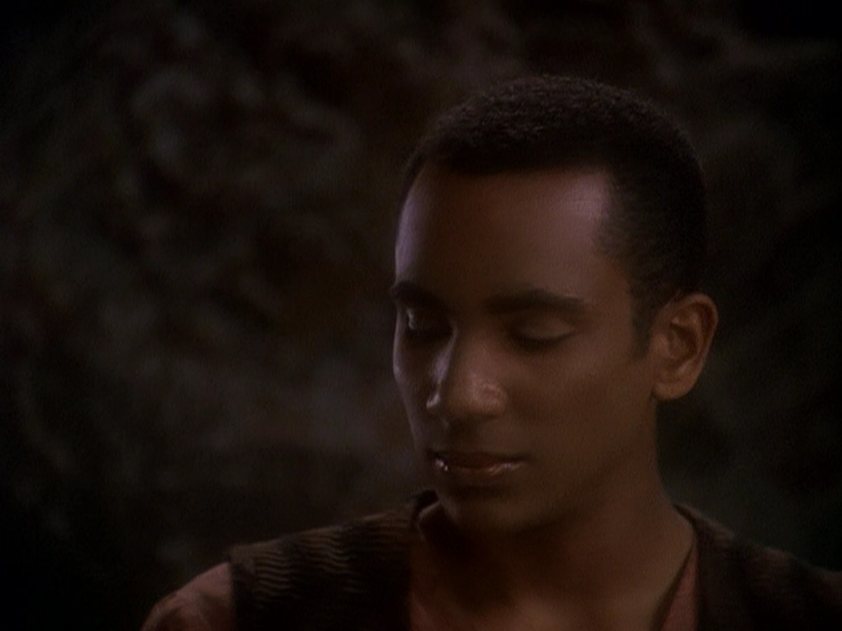 extant_StarTrek_DS9_5x04-NorTheBattleToTheStrong_03137.jpg