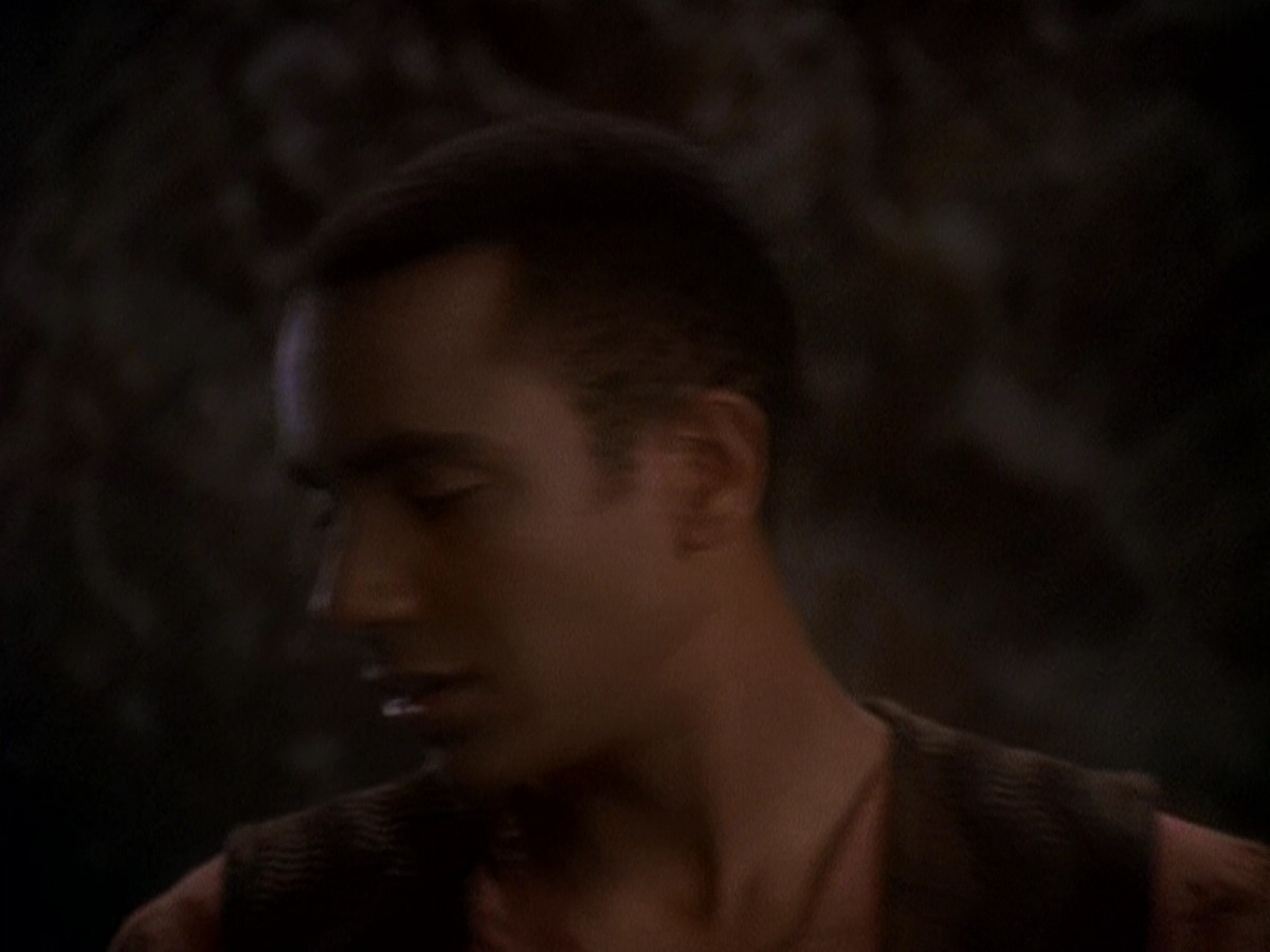 extant_StarTrek_DS9_5x04-NorTheBattleToTheStrong_03138.jpg
