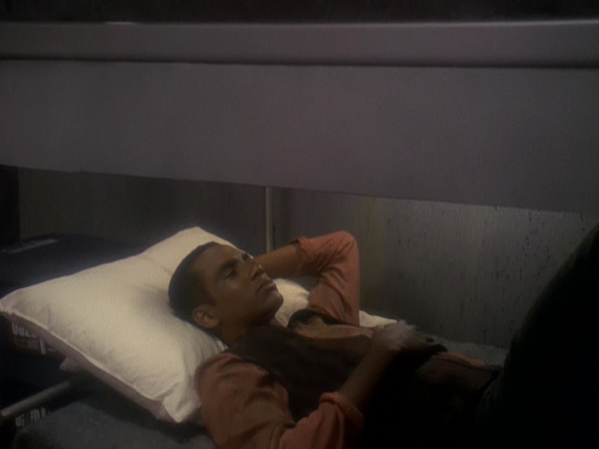 extant_StarTrek_DS9_5x04-NorTheBattleToTheStrong_03146.jpg