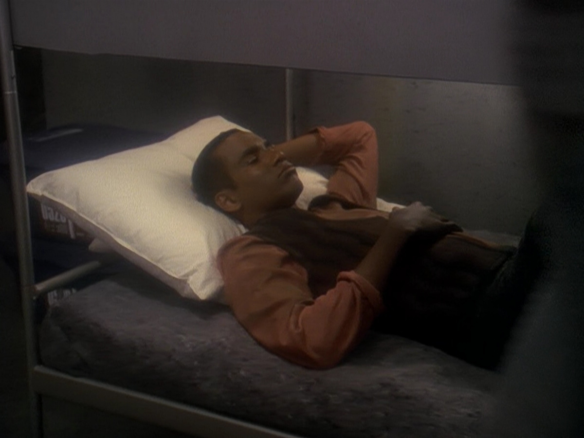 extant_StarTrek_DS9_5x04-NorTheBattleToTheStrong_03149.jpg