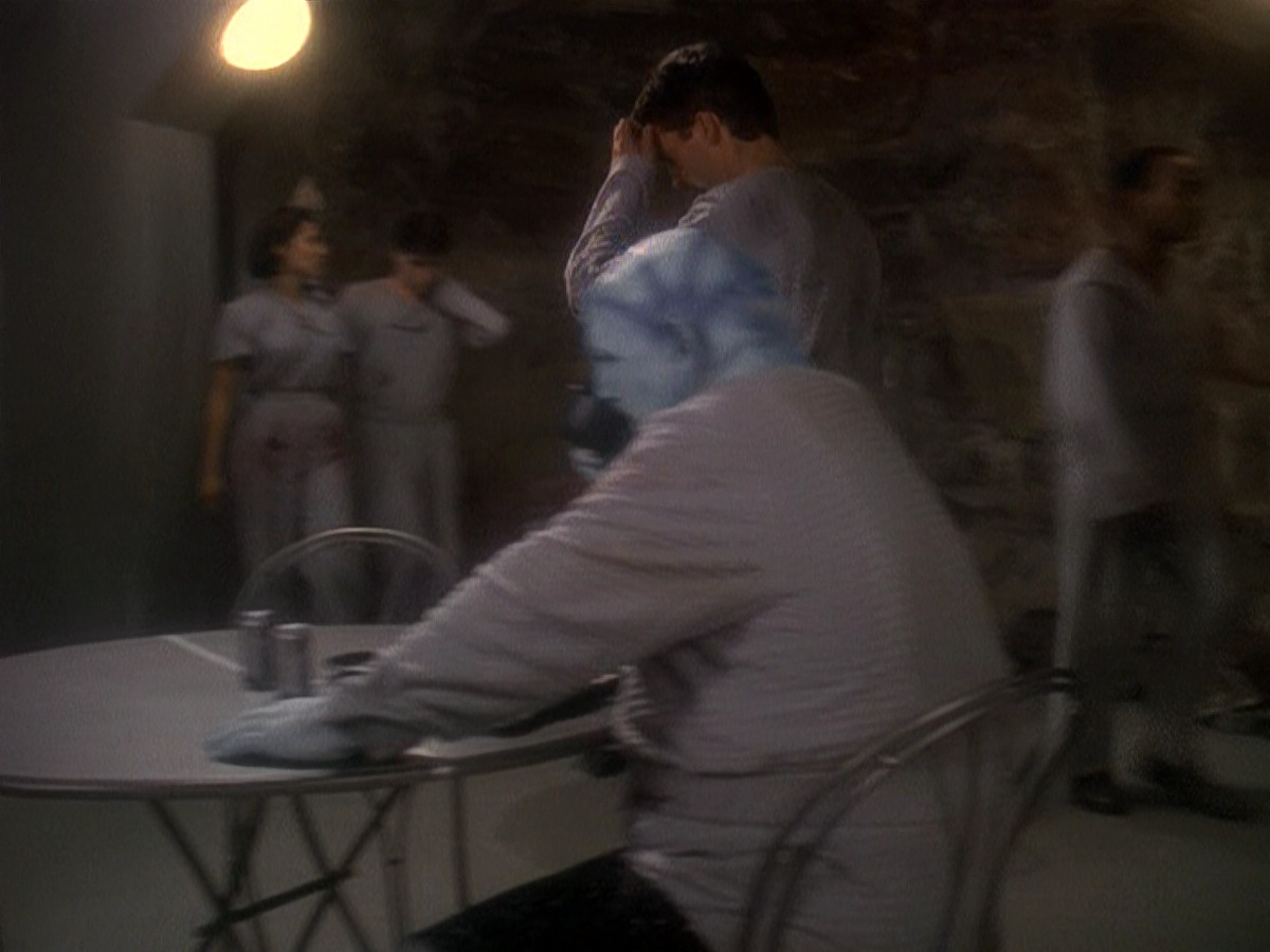 extant_StarTrek_DS9_5x04-NorTheBattleToTheStrong_03153.jpg
