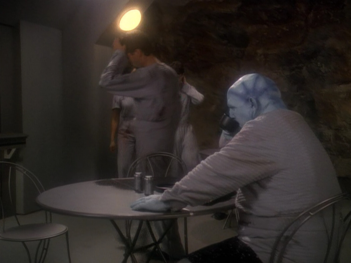 extant_StarTrek_DS9_5x04-NorTheBattleToTheStrong_03154.jpg