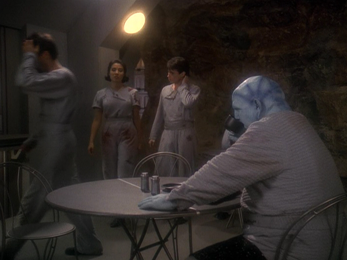 extant_StarTrek_DS9_5x04-NorTheBattleToTheStrong_03155.jpg