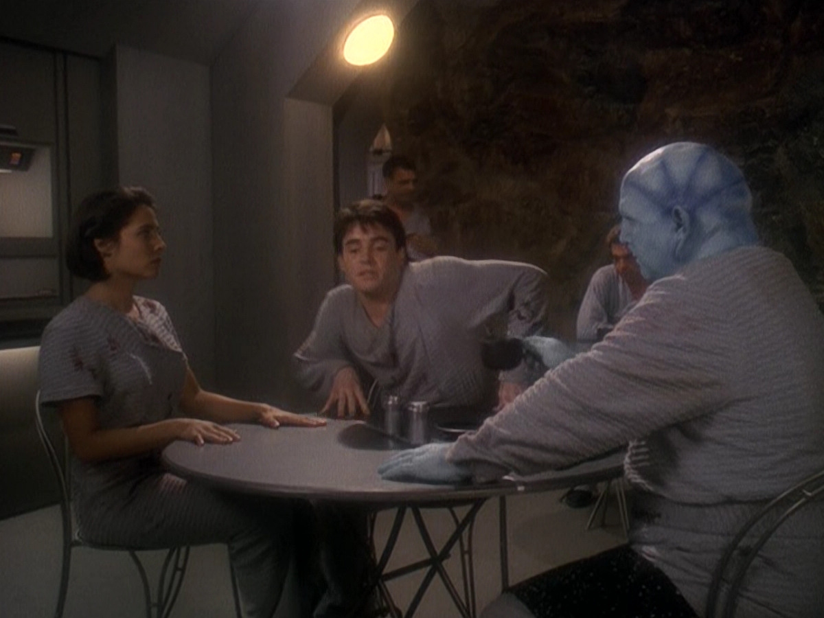 extant_StarTrek_DS9_5x04-NorTheBattleToTheStrong_03163.jpg
